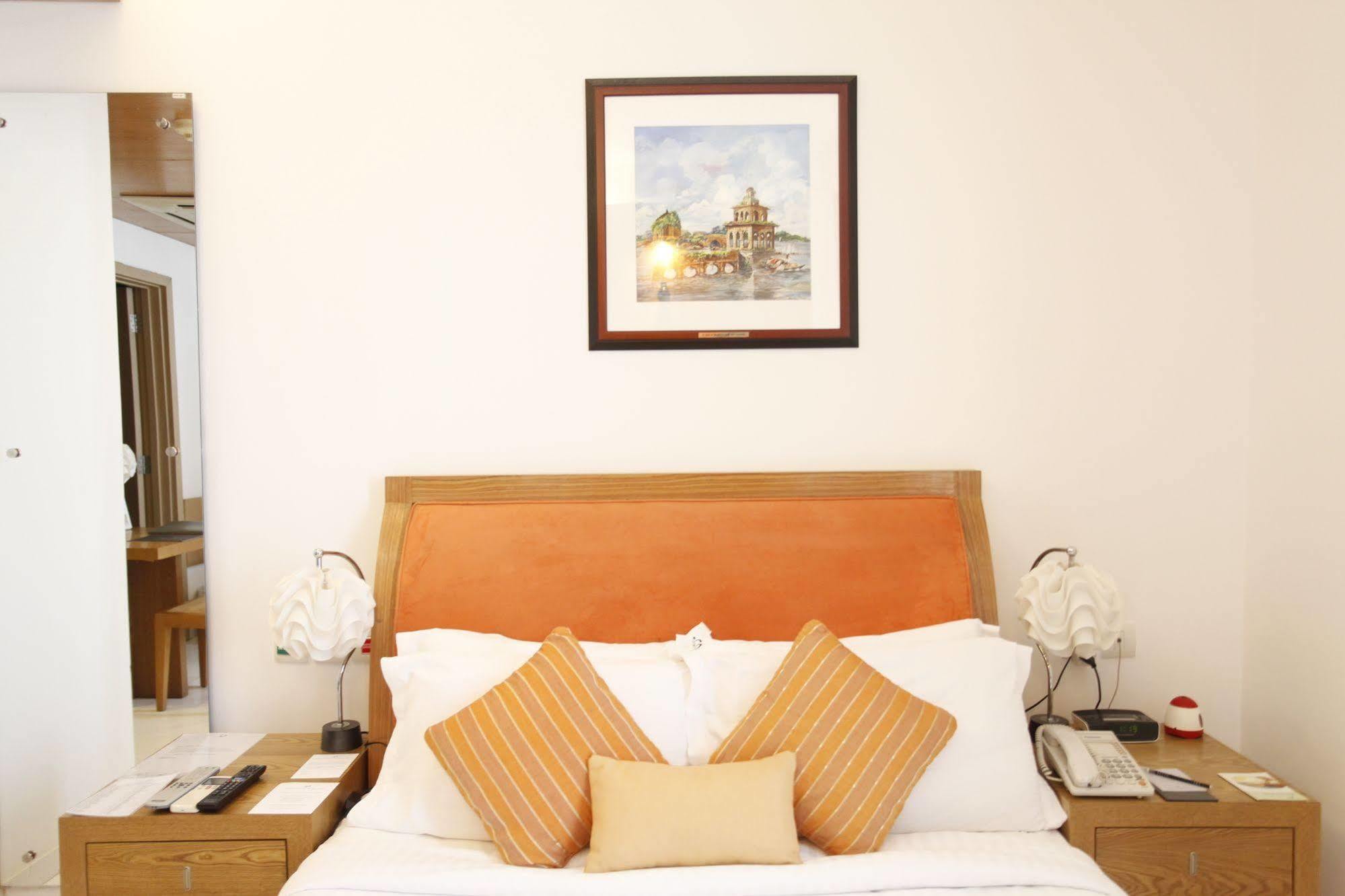 Platinum Suites Dhaka Extérieur photo
